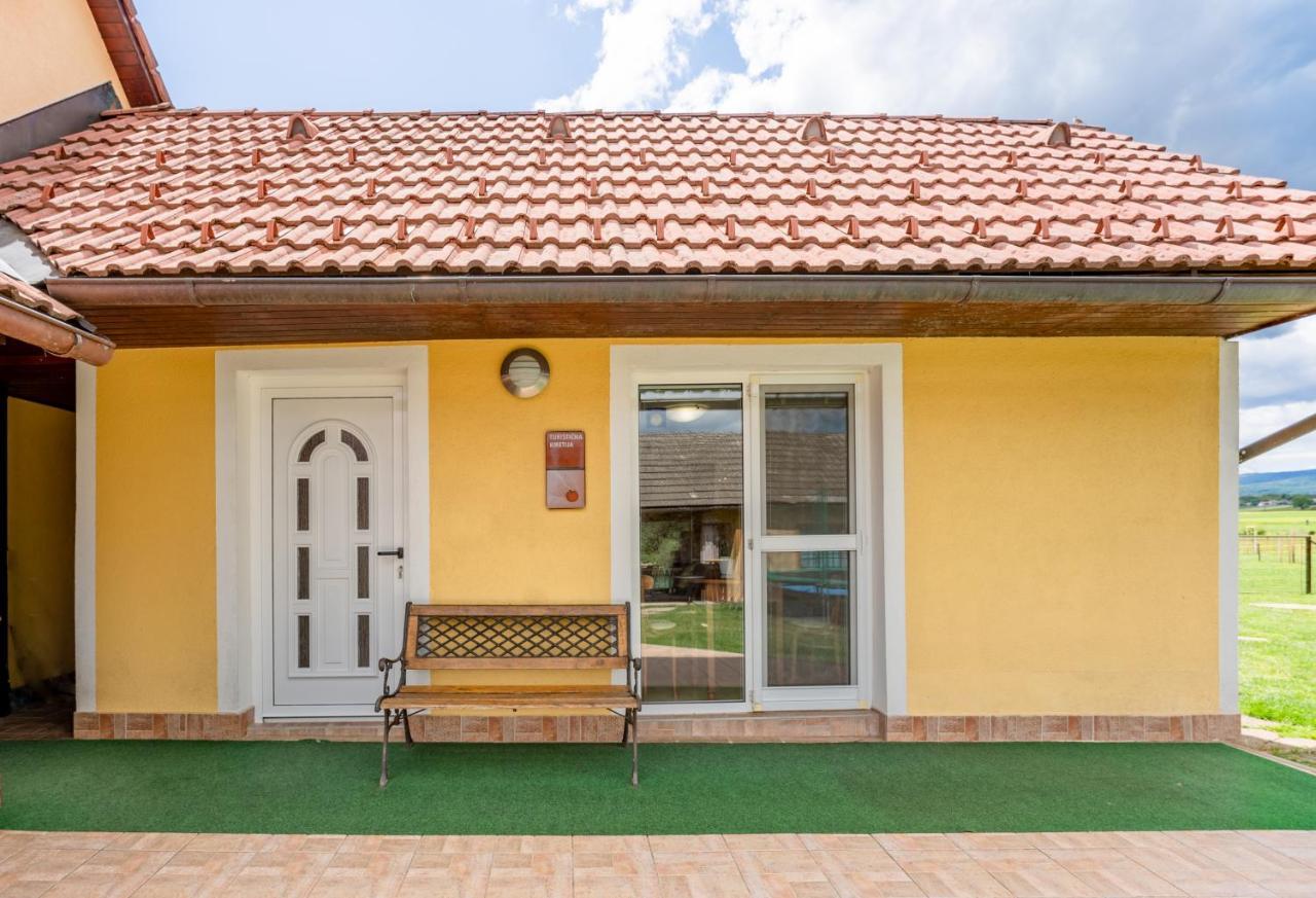 Fortun Estate - Apartmaji Ob Reki Kolpi Метлика Экстерьер фото